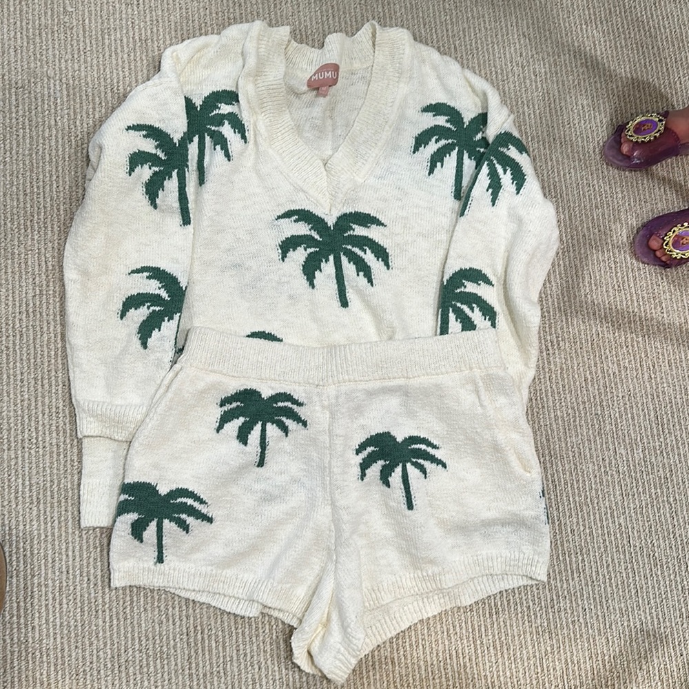 Show me your MuMu! Palm Tree Sweater Set. Size M